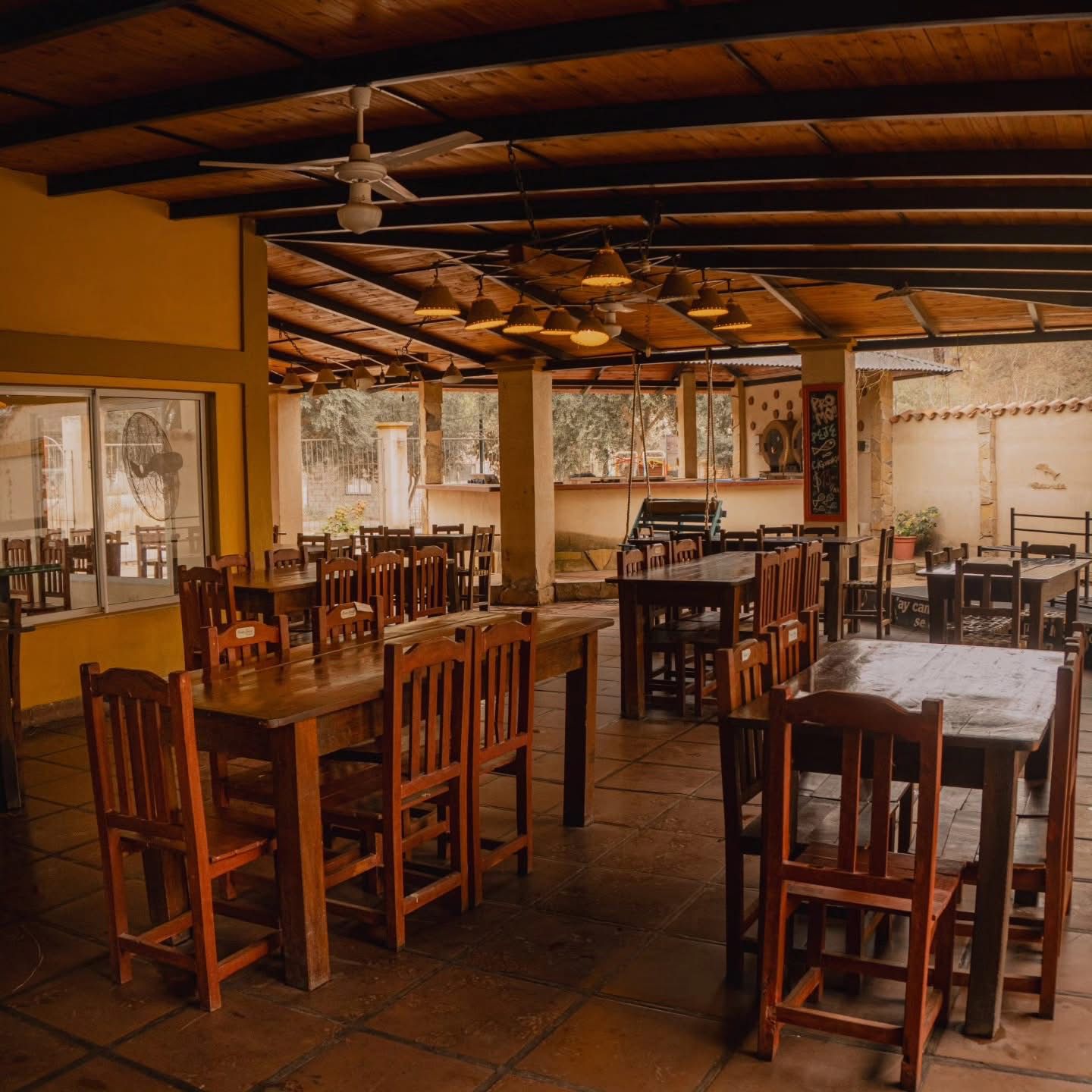 LOCAL COMERCIAL Y HOSPEDAJE DIQUE CABRA CORRAL miniatura 9